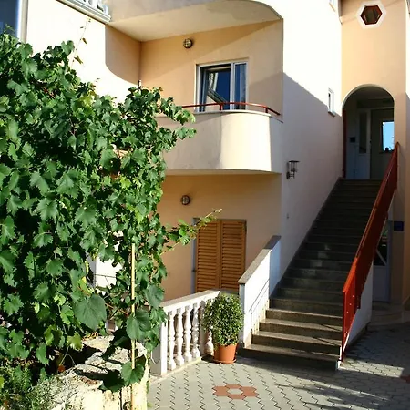 Nonno Novigrad (Istria)
